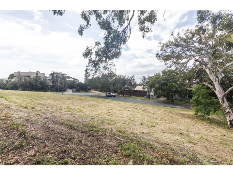 51/3 Grant Avenue, Point Lookout QLD 4183