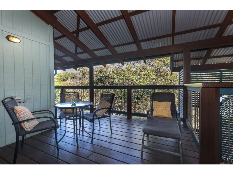 36 Samarinda Way, Point Lookout QLD 4183