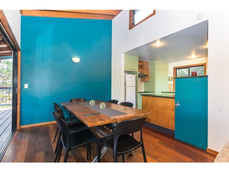 36 Samarinda Way, Point Lookout QLD 4183