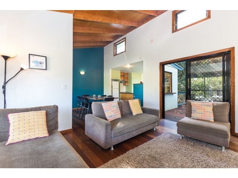 36 Samarinda Way, Point Lookout QLD 4183