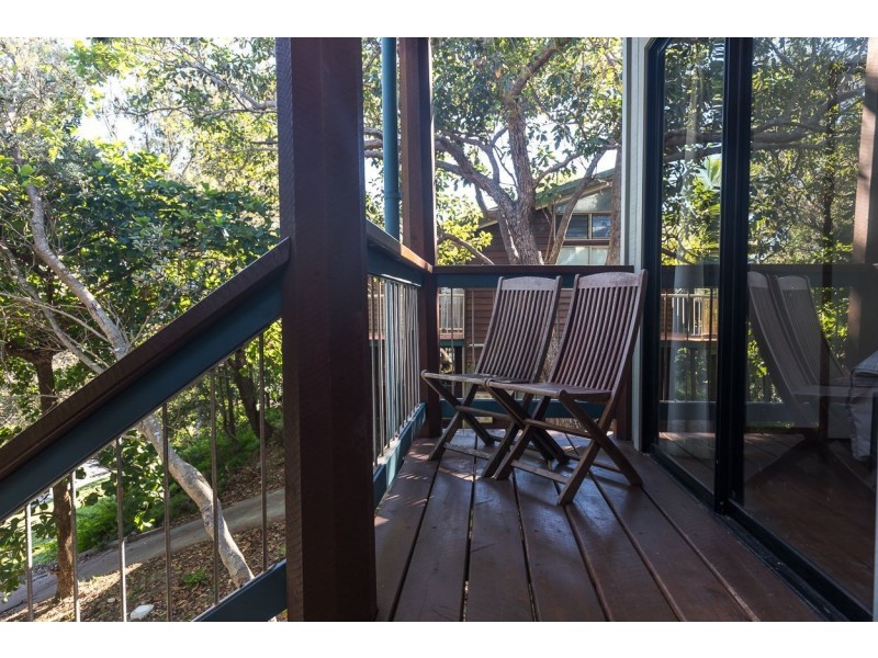 36 Samarinda Way, Point Lookout QLD 4183