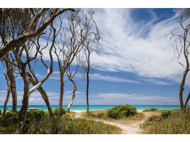 108 Dickson Way, Point Lookout QLD 4183
