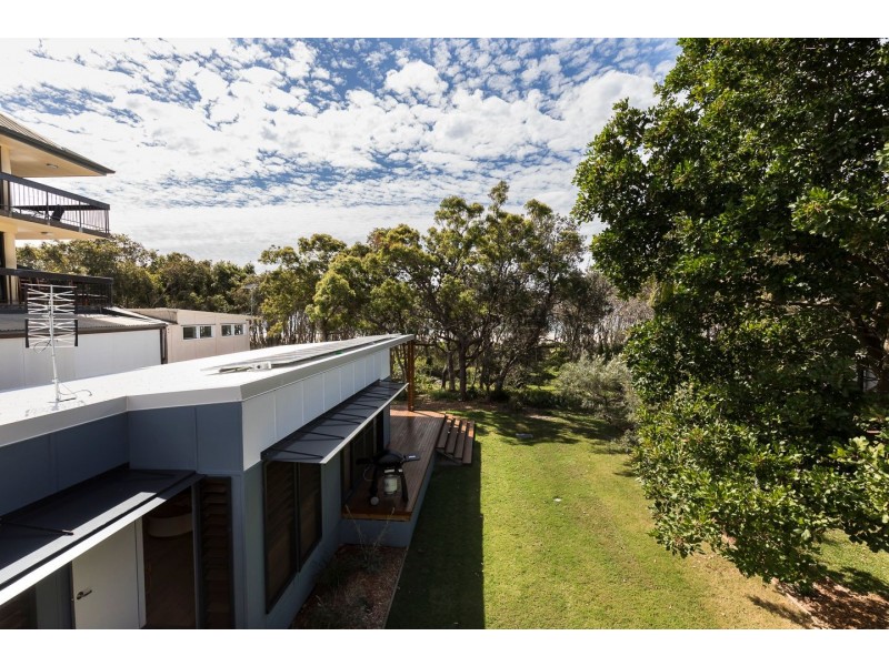 108 Dickson Way, Point Lookout QLD 4183