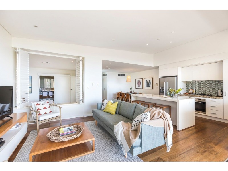 15/158-172 Dickson Way, Point Lookout QLD 4183