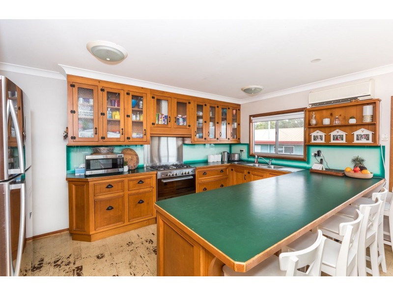 120 Rainbow Crescent, Dunwich QLD 4183