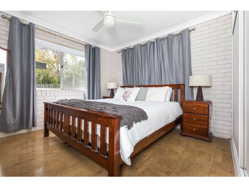 120 Rainbow Crescent, Dunwich QLD 4183