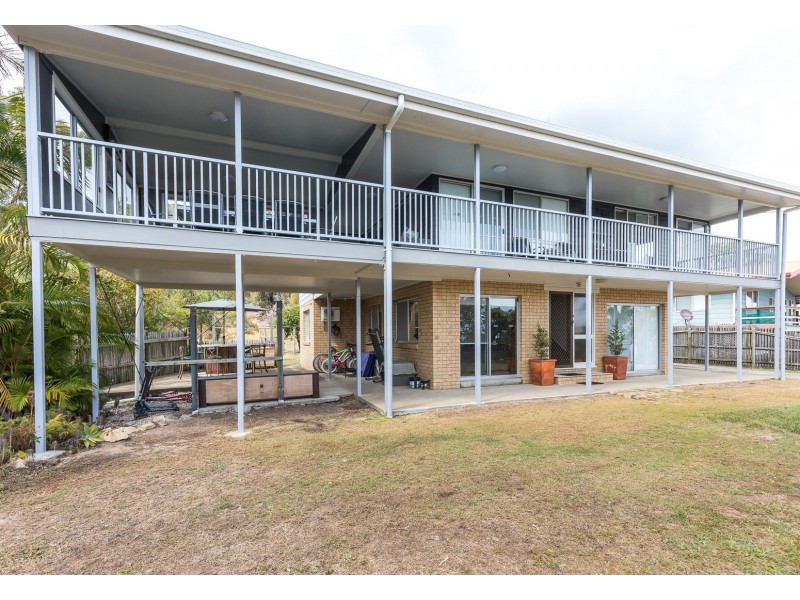 120 Rainbow Crescent, Dunwich QLD 4183