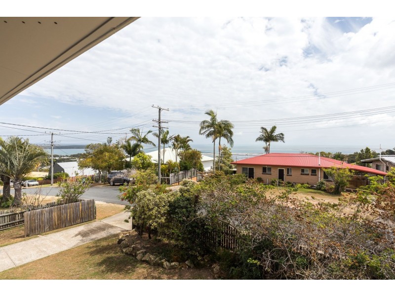 120 Rainbow Crescent, Dunwich QLD 4183