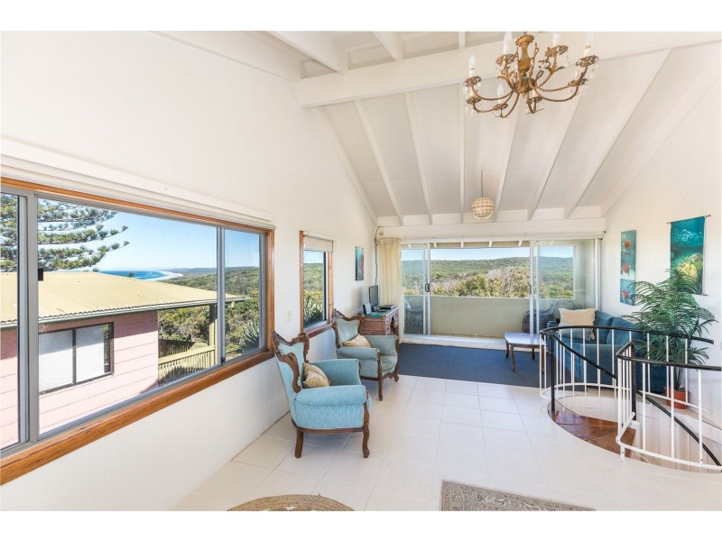 1/11 Midjimberry Road, Point Lookout QLD 4183