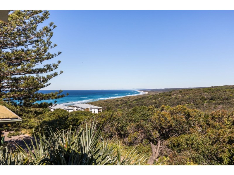 1/11 Midjimberry Road, Point Lookout QLD 4183