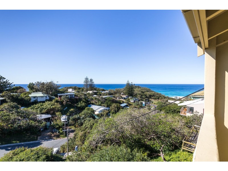 1/11 Midjimberry Road, Point Lookout QLD 4183