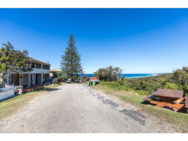 1/11 Midjimberry Road, Point Lookout QLD 4183