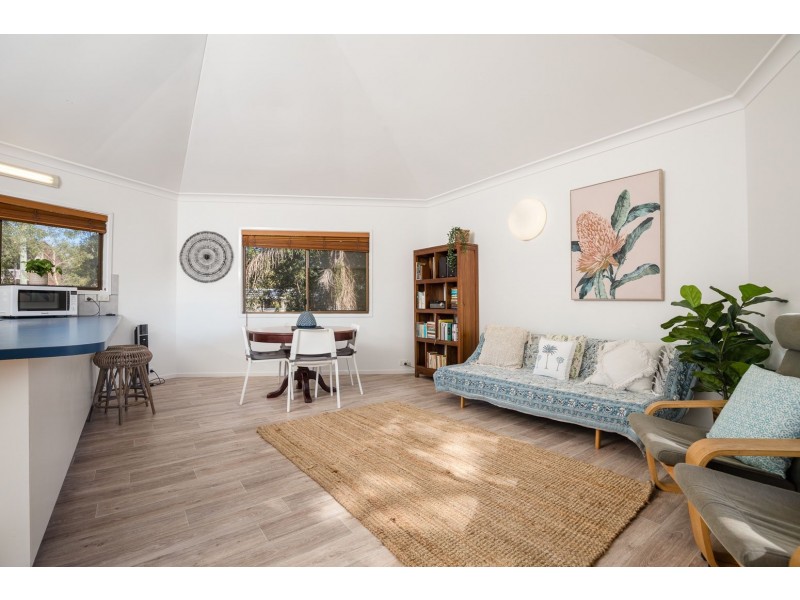 35 Tramican Street, Point Lookout QLD 4183