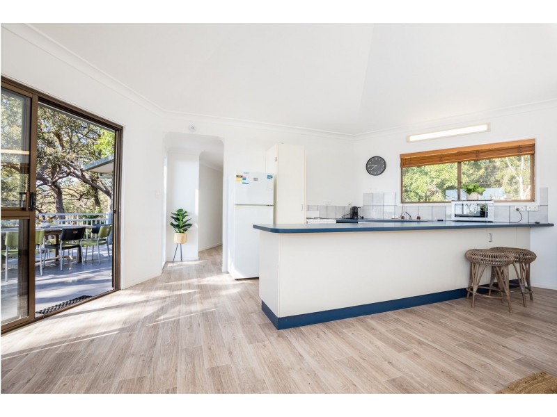 35 Tramican Street, Point Lookout QLD 4183