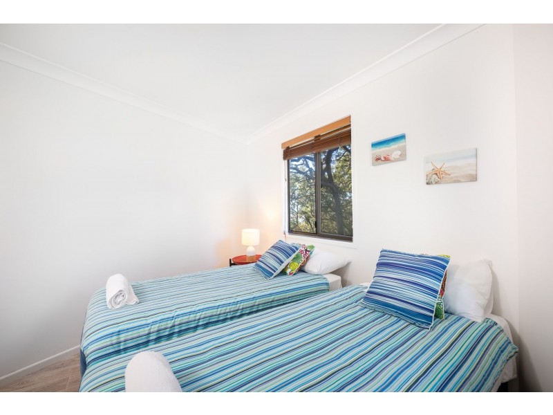 35 Tramican Street, Point Lookout QLD 4183
