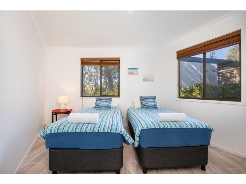 35 Tramican Street, Point Lookout QLD 4183