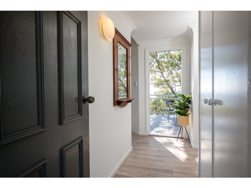 35 Tramican Street, Point Lookout QLD 4183