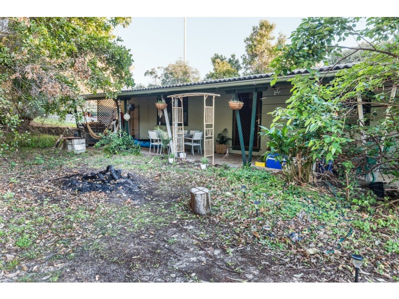 75 Mooloomba Road, Point Lookout QLD 4183
