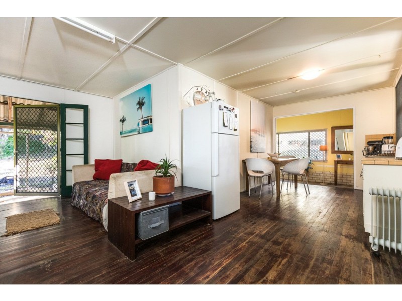 75 Mooloomba Road, Point Lookout QLD 4183