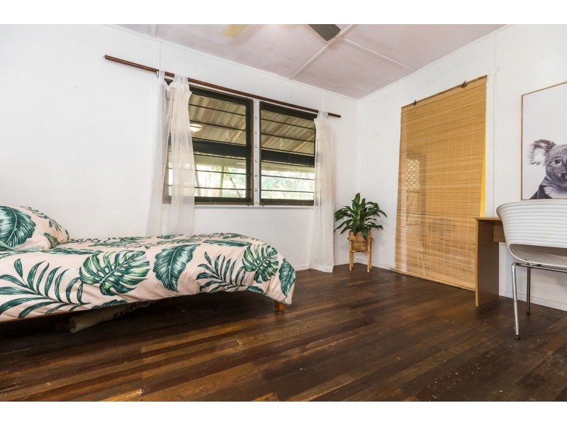 75 Mooloomba Road, Point Lookout QLD 4183