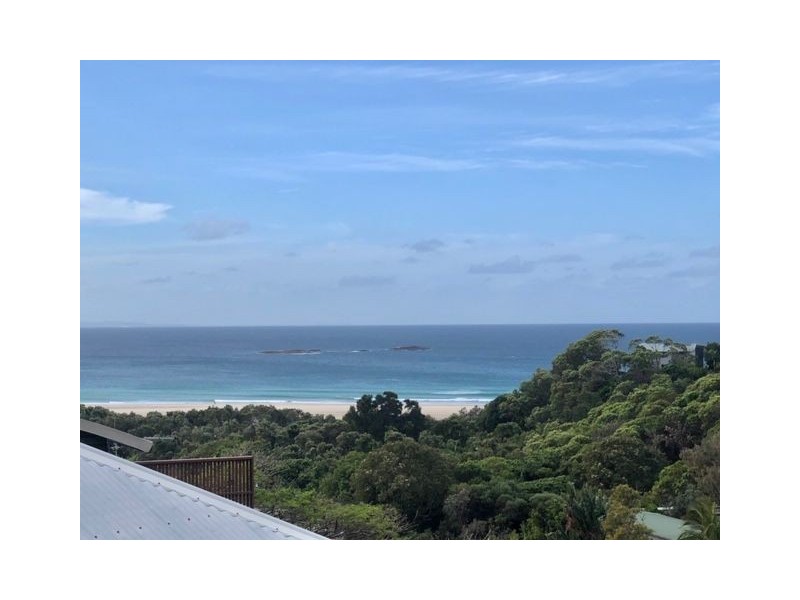 31 George Nothling Drive, Point Lookout QLD 4183