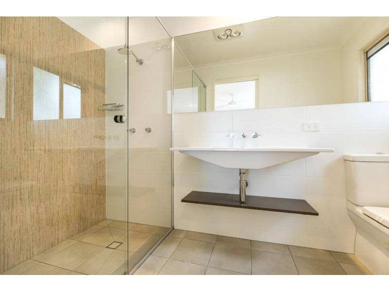31 George Nothling Drive, Point Lookout QLD 4183
