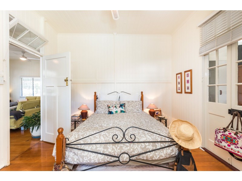 4 Boronia Court, Dunwich QLD 4183