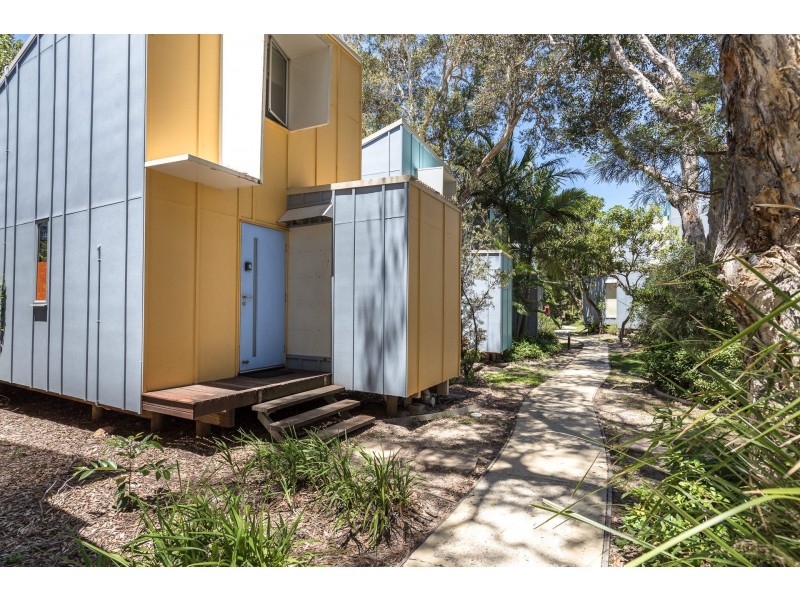 2/49 Dickson Way, Point Lookout QLD 4183