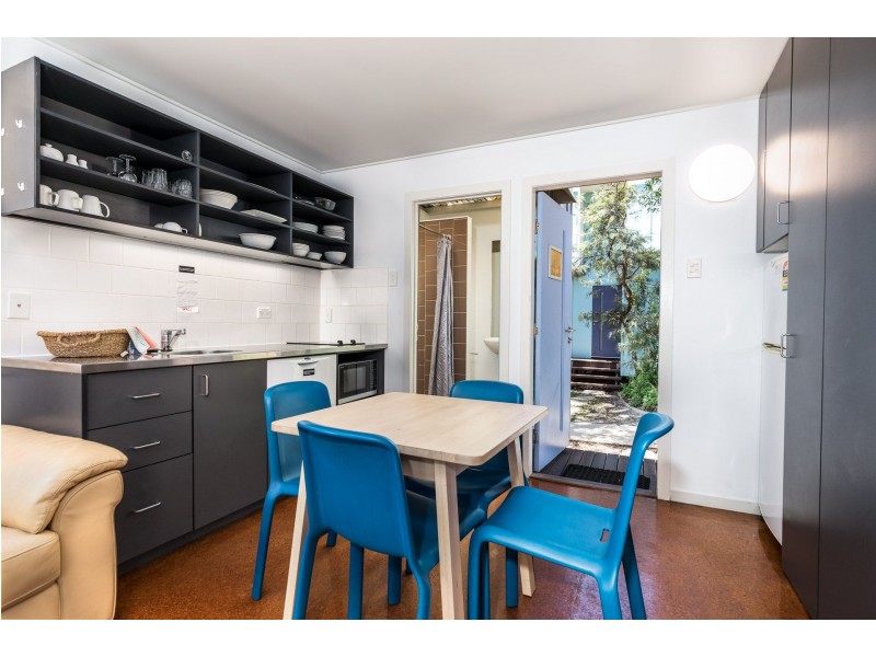 2/49 Dickson Way, Point Lookout QLD 4183