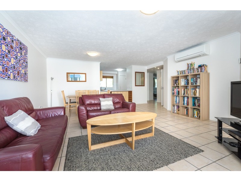 31/11-13 Samarinda Drive, Point Lookout QLD 4183
