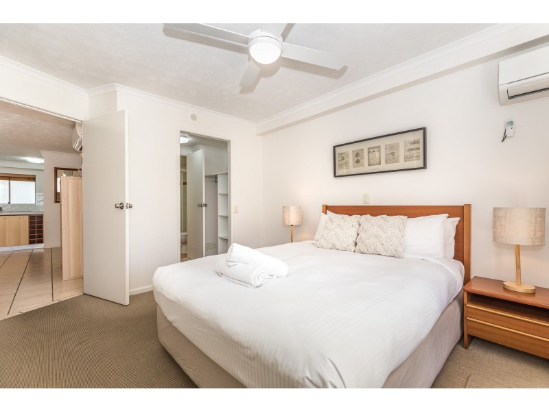 31/11-13 Samarinda Drive, Point Lookout QLD 4183