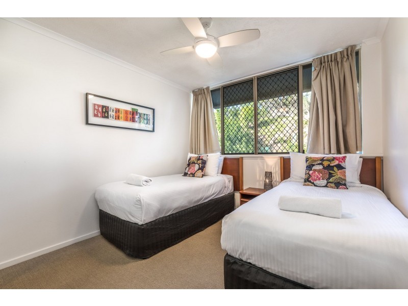 31/11-13 Samarinda Drive, Point Lookout QLD 4183