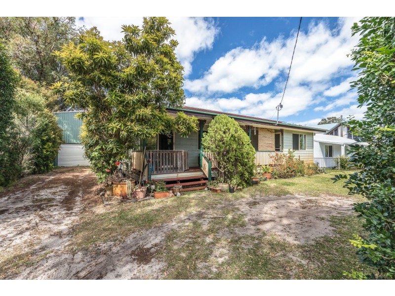 27 Gonzales Street, Amity Point QLD 4183