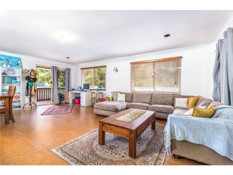 27 Gonzales Street, Amity Point QLD 4183