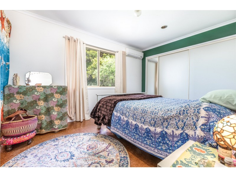 27 Gonzales Street, Amity Point QLD 4183