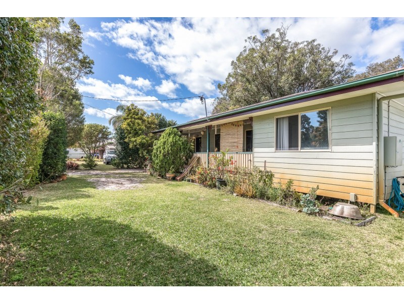 27 Gonzales Street, Amity Point QLD 4183