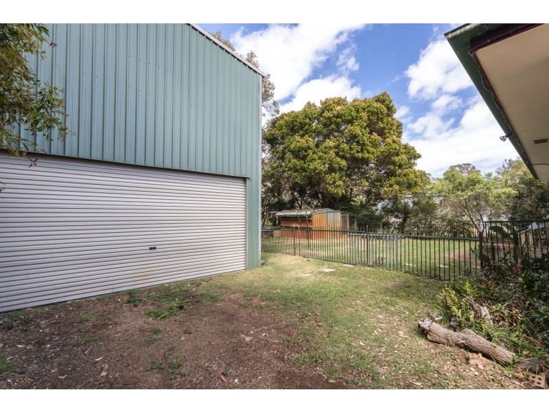 27 Gonzales Street, Amity Point QLD 4183