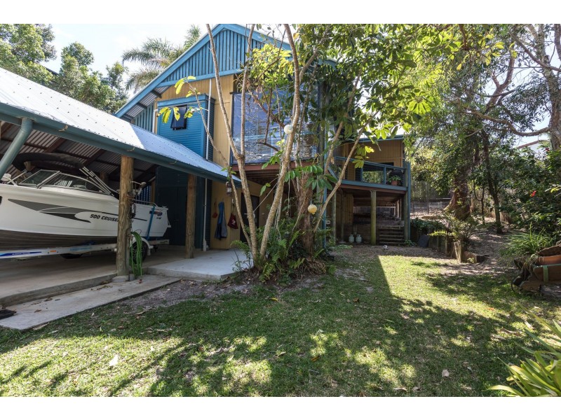 70 Mooloomba Road, Point Lookout QLD 4183