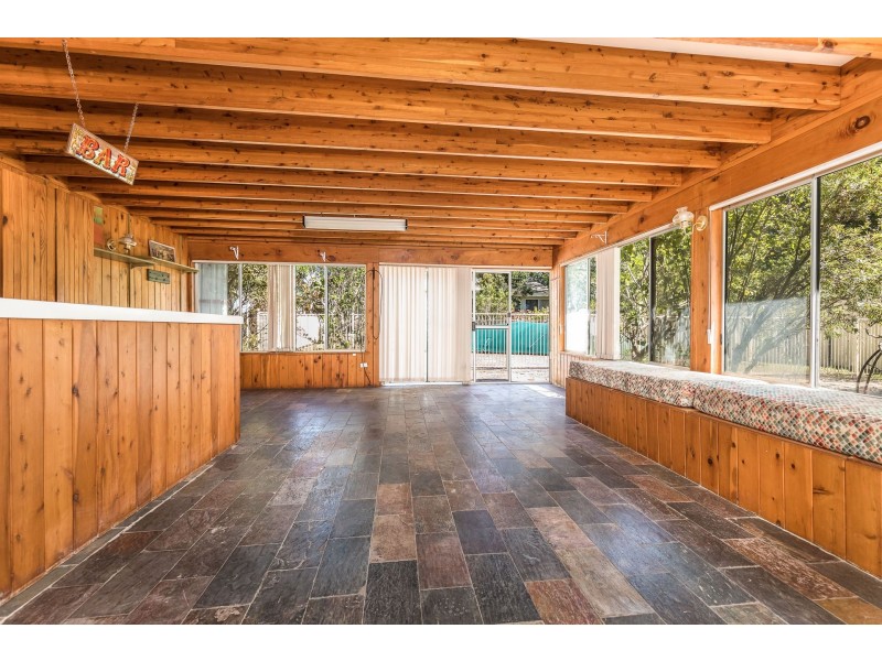 13 Ballow Street, Amity Point QLD 4183