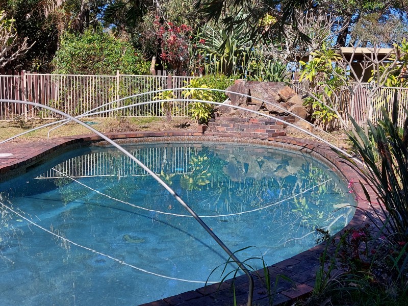 13 Ballow Street, Amity Point QLD 4183