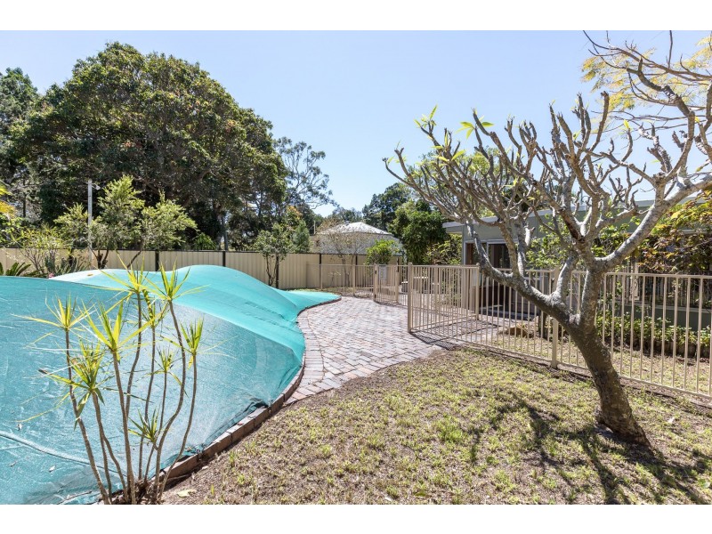13 Ballow Street, Amity Point QLD 4183