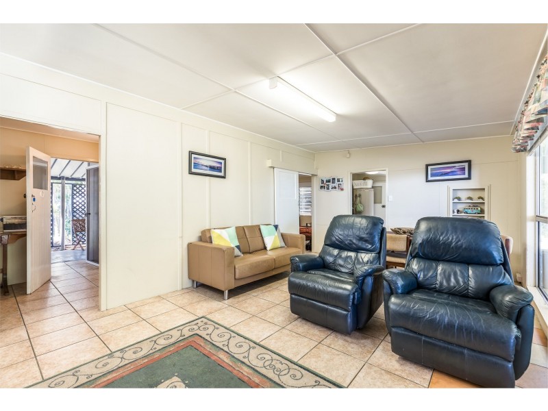 6 Birch Street, Amity Point QLD 4183