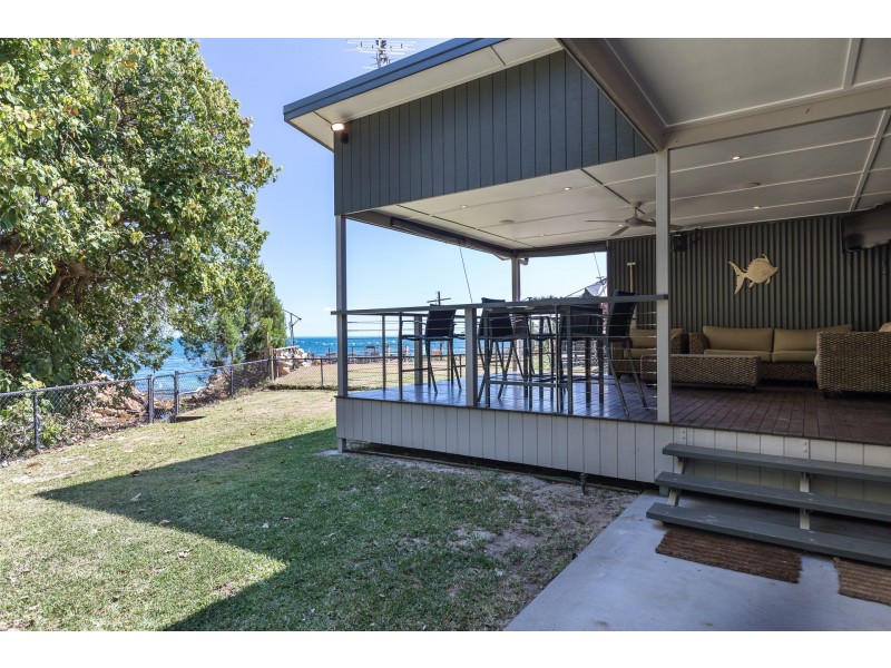 6 Birch Street, Amity Point QLD 4183
