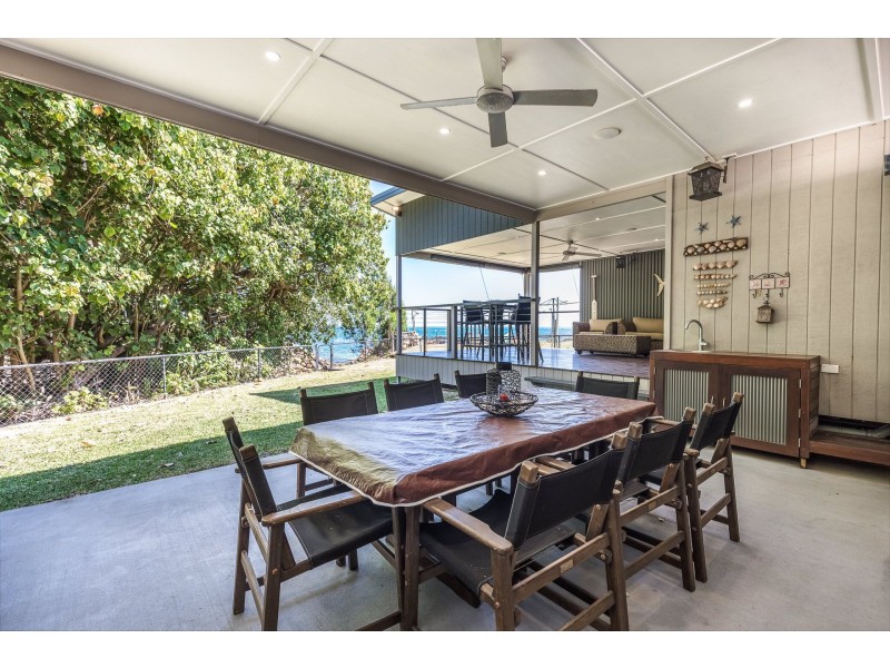 6 Birch Street, Amity Point QLD 4183