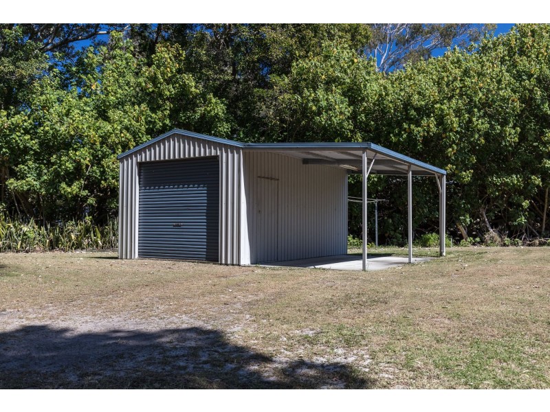 6 Birch Street, Amity Point QLD 4183