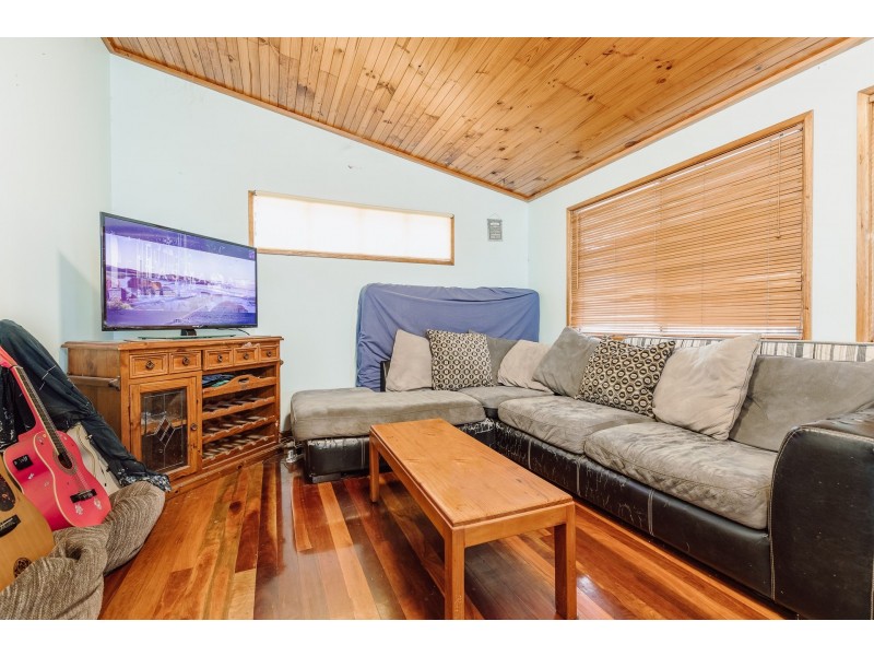 32 Birch Street, Amity Point QLD 4183