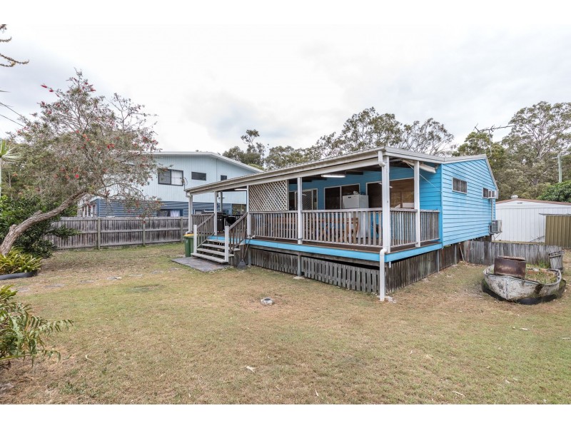 32 Birch Street, Amity Point QLD 4183