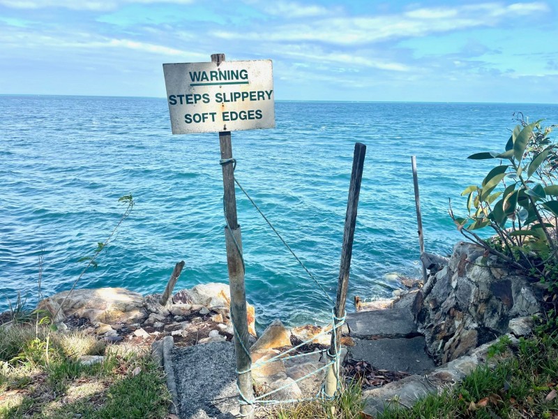 15 Ballow Street, Amity Point QLD 4183