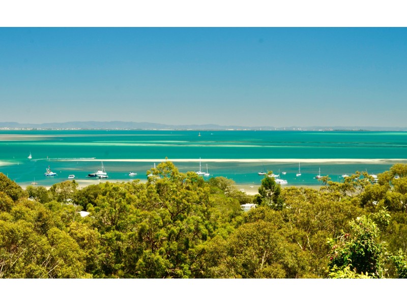 149 Rainbow Crescent, Dunwich QLD 4183