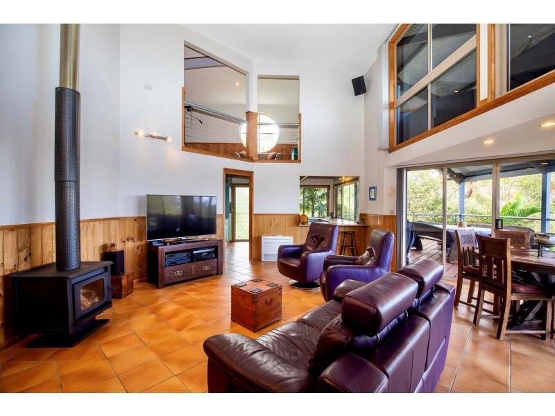 149 Rainbow Crescent, Dunwich QLD 4183